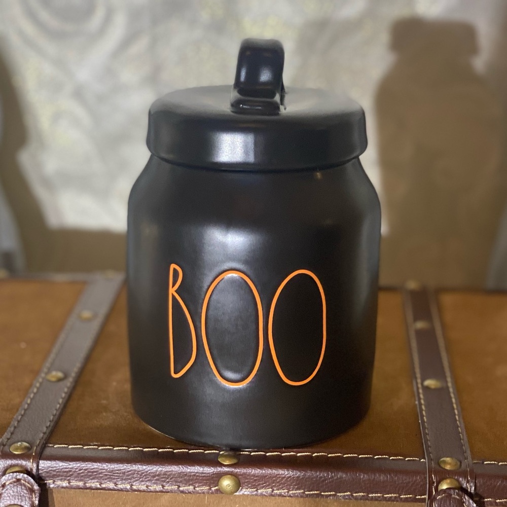 ⚡️Rae Dunn "BOO" Canister